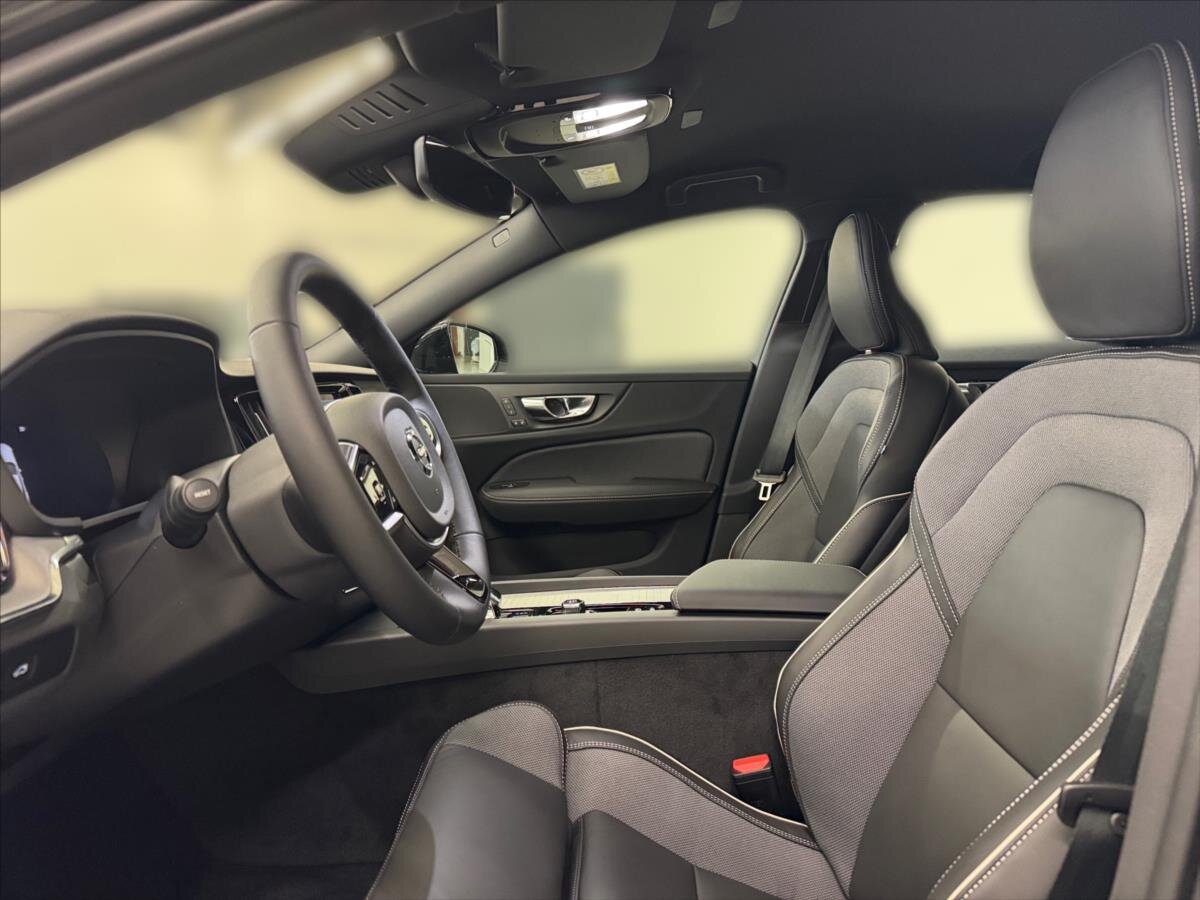 Volvo V60 Kombi 2,0 l 145 kw