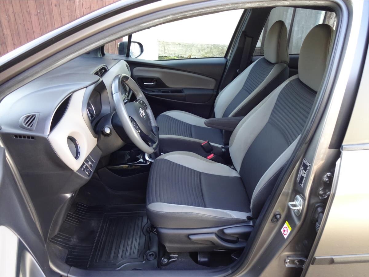 Toyota Yaris Kombi 1,3 l 73 kw