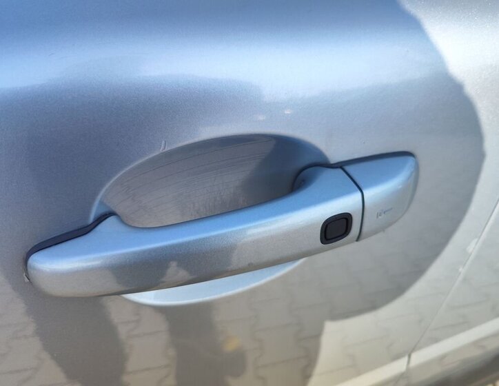 Volvo XC70 Kombi 2,4 l 151 kw