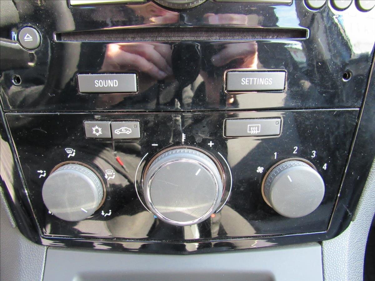 Opel Zafira Kombi 1,7 l 81 kw