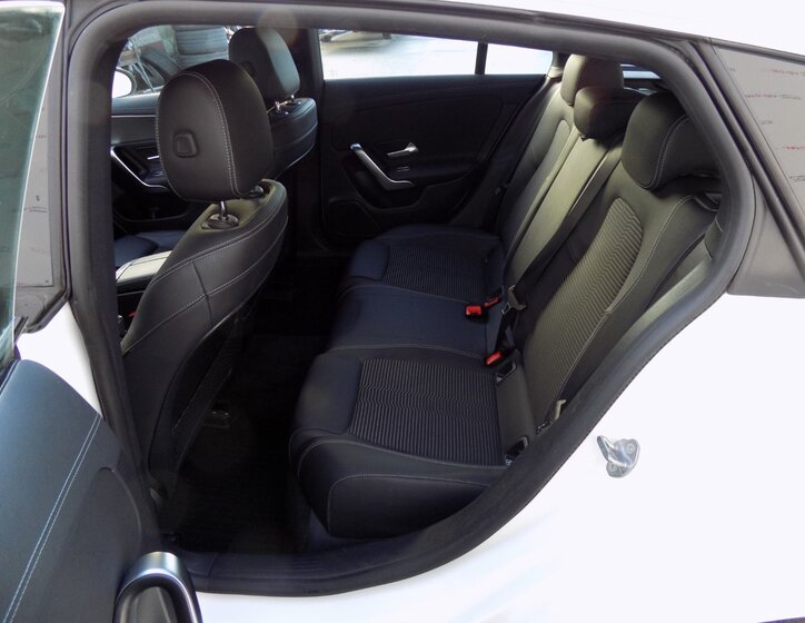 Mercedes-Benz CLA 13