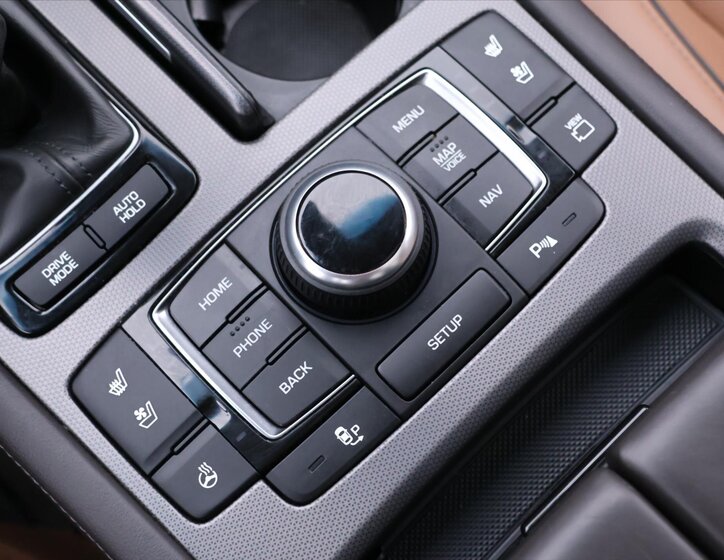 Hyundai Genesis Sedan / Limuzína 3,8 l 232 kw