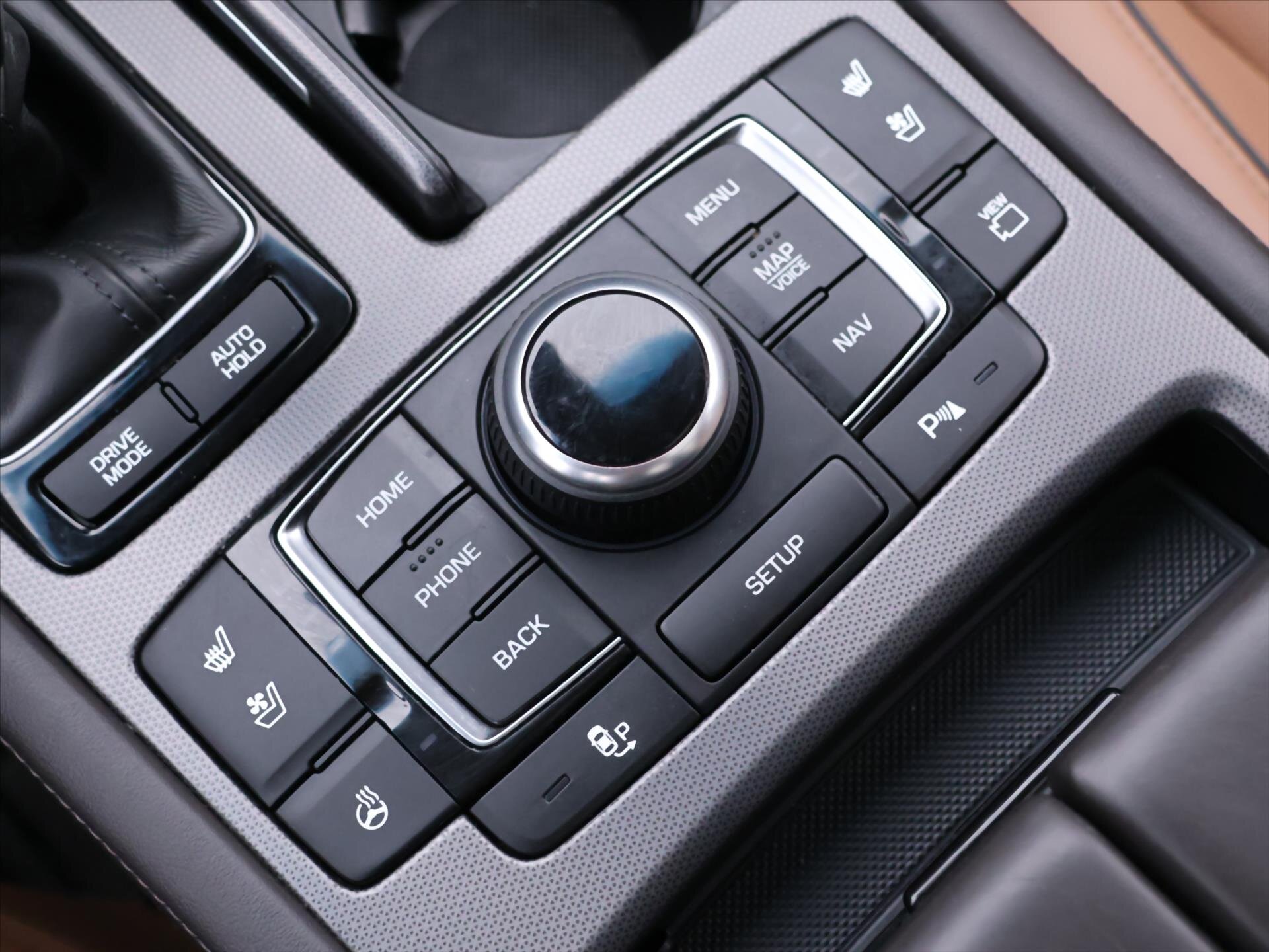 Hyundai Genesis Sedan / Limuzína 3,8 l 232 kw