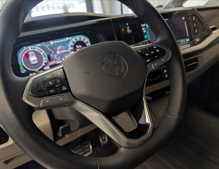 Volkswagen Multivan VAN / Minibus 0,0 180 kw