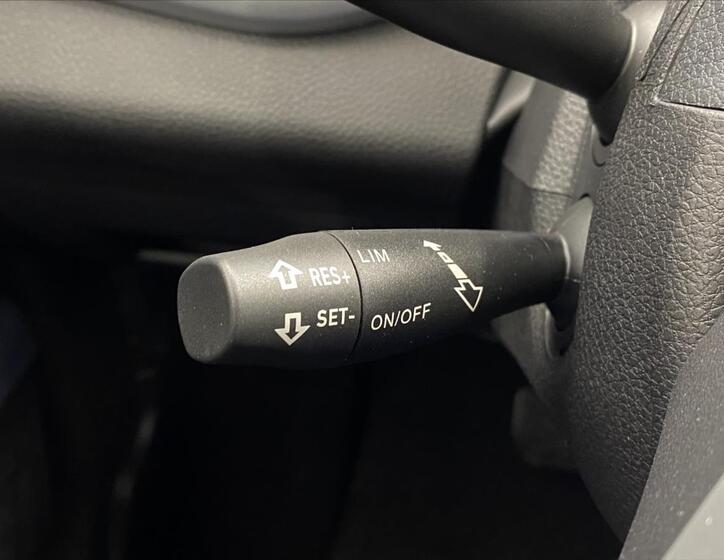 Dongfeng Fengon 5 12