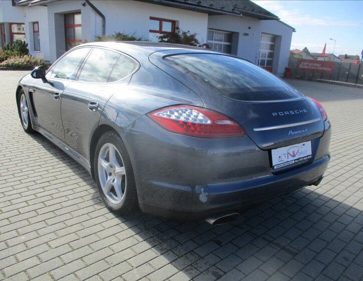 Porsche Panamera 3