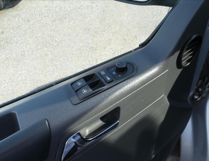 Volkswagen Caravelle 35