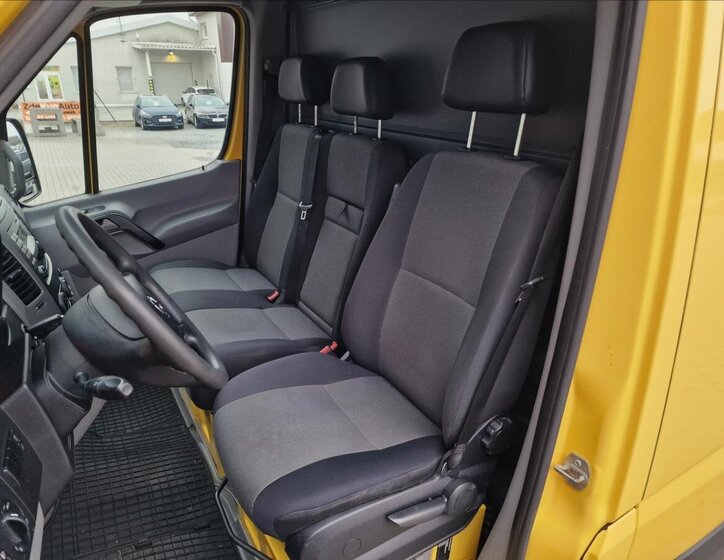 Volkswagen Crafter Skříň 2,0 l 100 kw