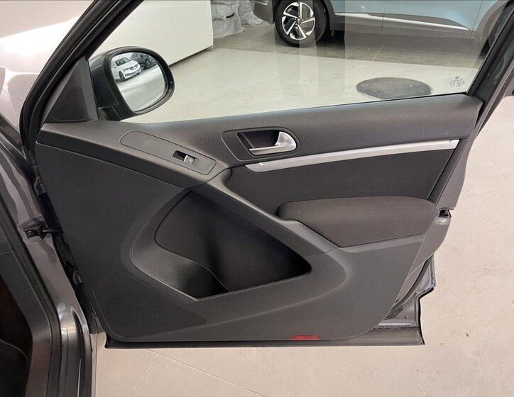 Volkswagen Tiguan SUV 2,0 l 103 kw