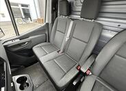 Mercedes-Benz Sprinter 11