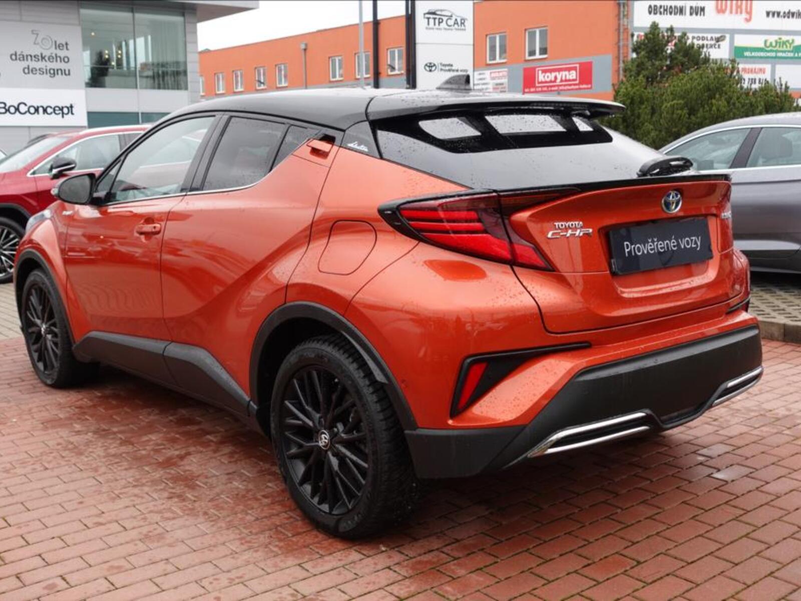Toyota C-HR 6