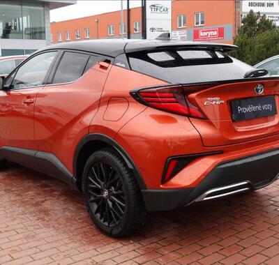 Toyota C-HR 6