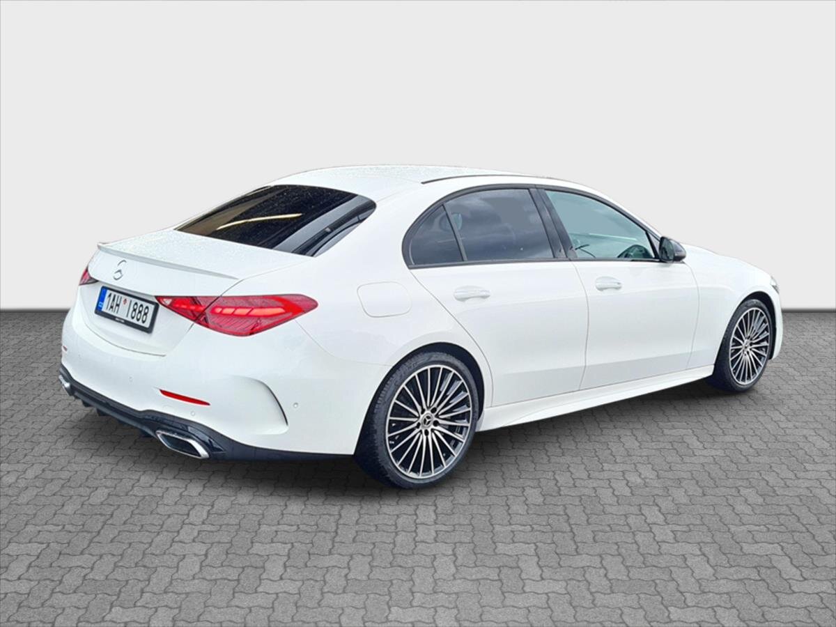 Mercedes-Benz Třídy C Sedan 2,0 l 147 kw
