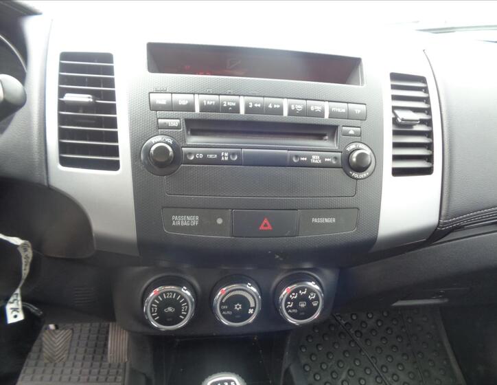 Mitsubishi Outlander 9