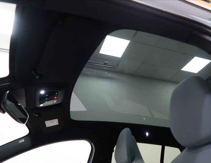 Volvo EX30 SUV 0,0 200 kw