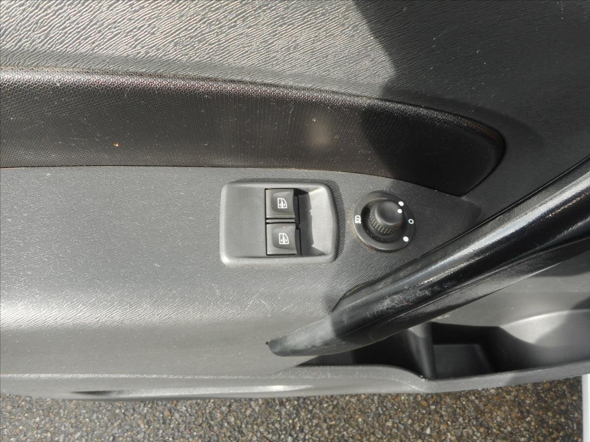 Renault Kangoo Pick-up 1,5 l 81 kw