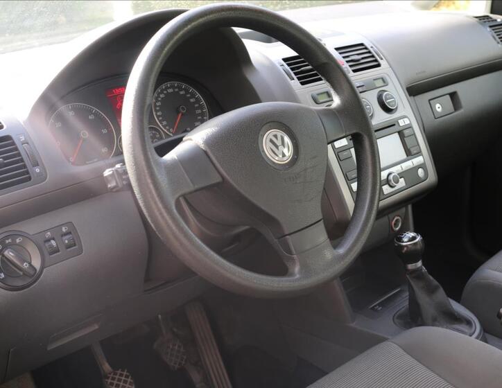 Volkswagen Touran 10