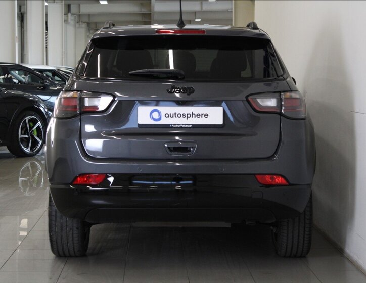 Jeep Compass SUV / Terénní 1,5 l 96 kw