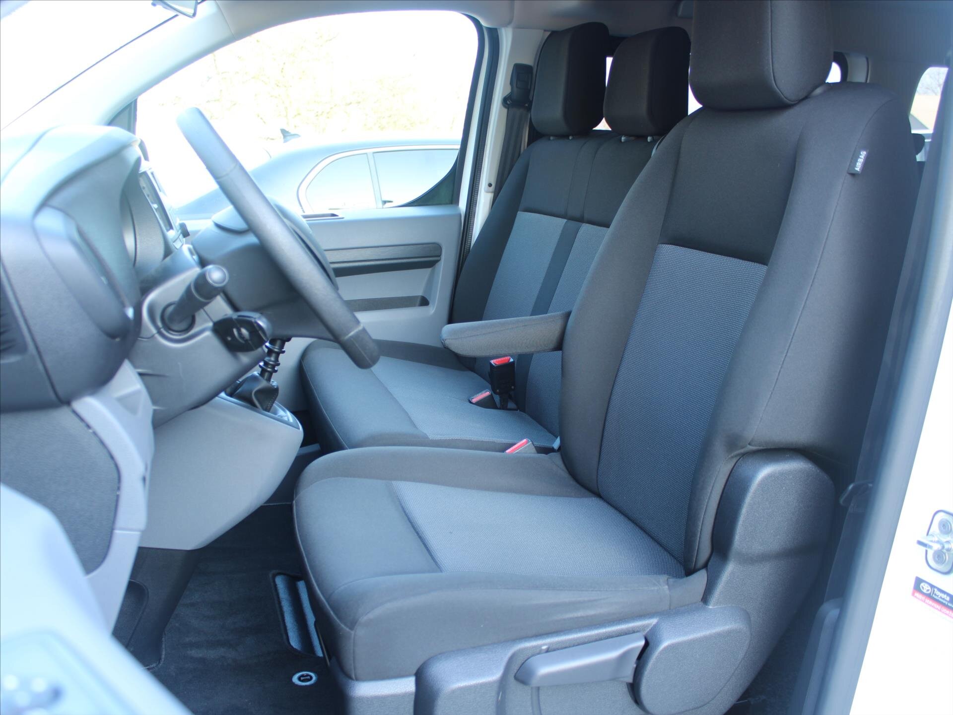 Toyota ProAce Kombi 2,0 l 106 kw