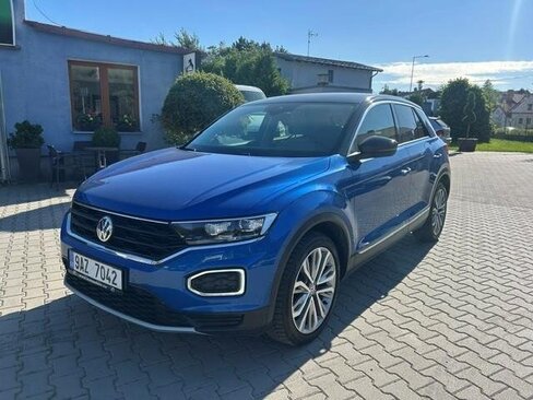 Volkswagen T-Roc SUV / Terénní 1,6 l 85 kw