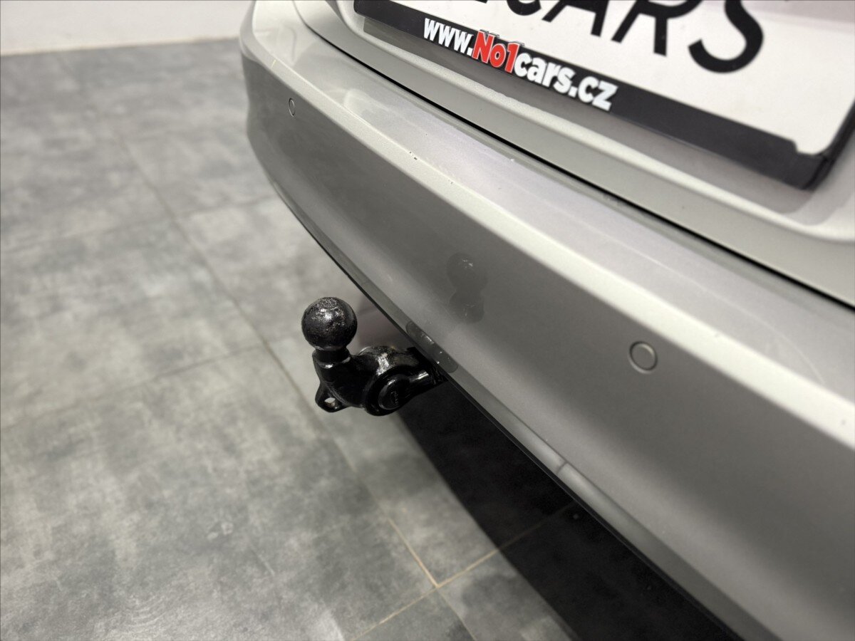 Volkswagen Golf Kombi 2,0 l 110 kw