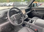 Land Rover Defender 16