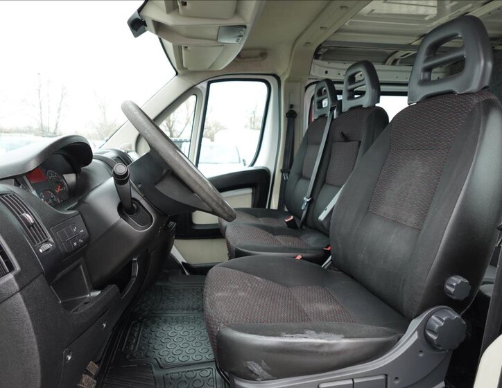 Peugeot Boxer Ostatní 2,2 l 81 kw