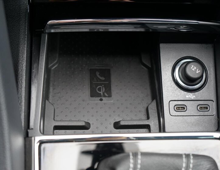 Škoda Karoq SUV / Terénní 1,5 l 110 kw