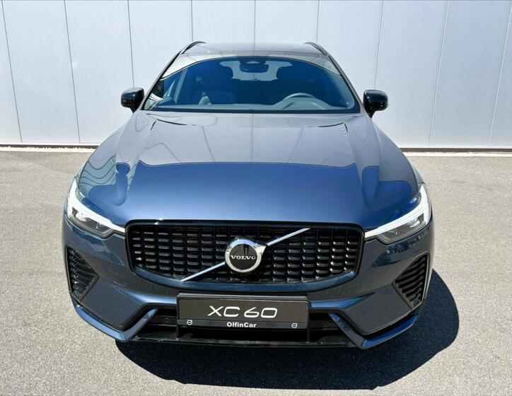 Volvo XC60 8