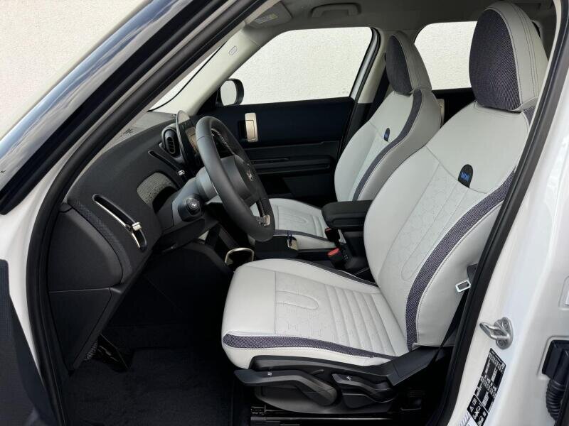 Mini Countryman SUV 2,0 l 160 kw