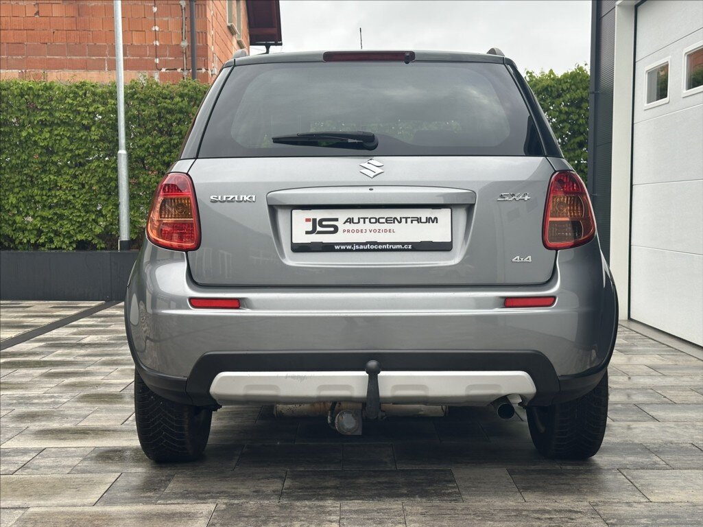 Suzuki SX4 Hatchback 2,0 l 99 kw