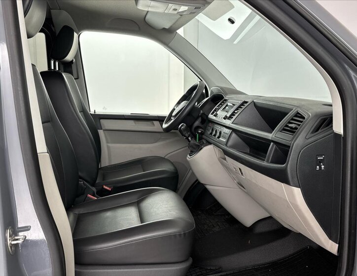 Volkswagen Transporter Kombi 2,0 l 110 kw