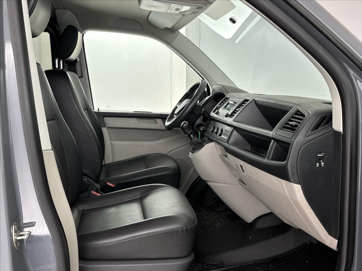 Volkswagen Transporter Kombi 2,0 l 110 kw