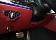 Mercedes-Benz CLS Sedan 3,0 l 270 kw