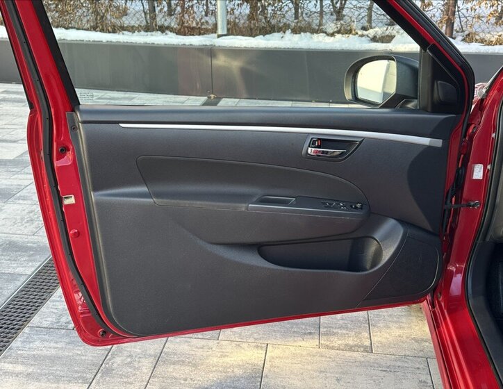 Suzuki Swift Hatchback 1,6 l 100 kw