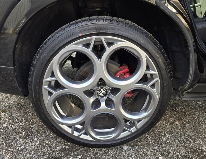 Alfa Romeo Tonale SUV / Terénní 1,5 l 117 kw