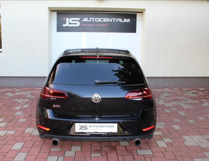 Volkswagen Golf 8