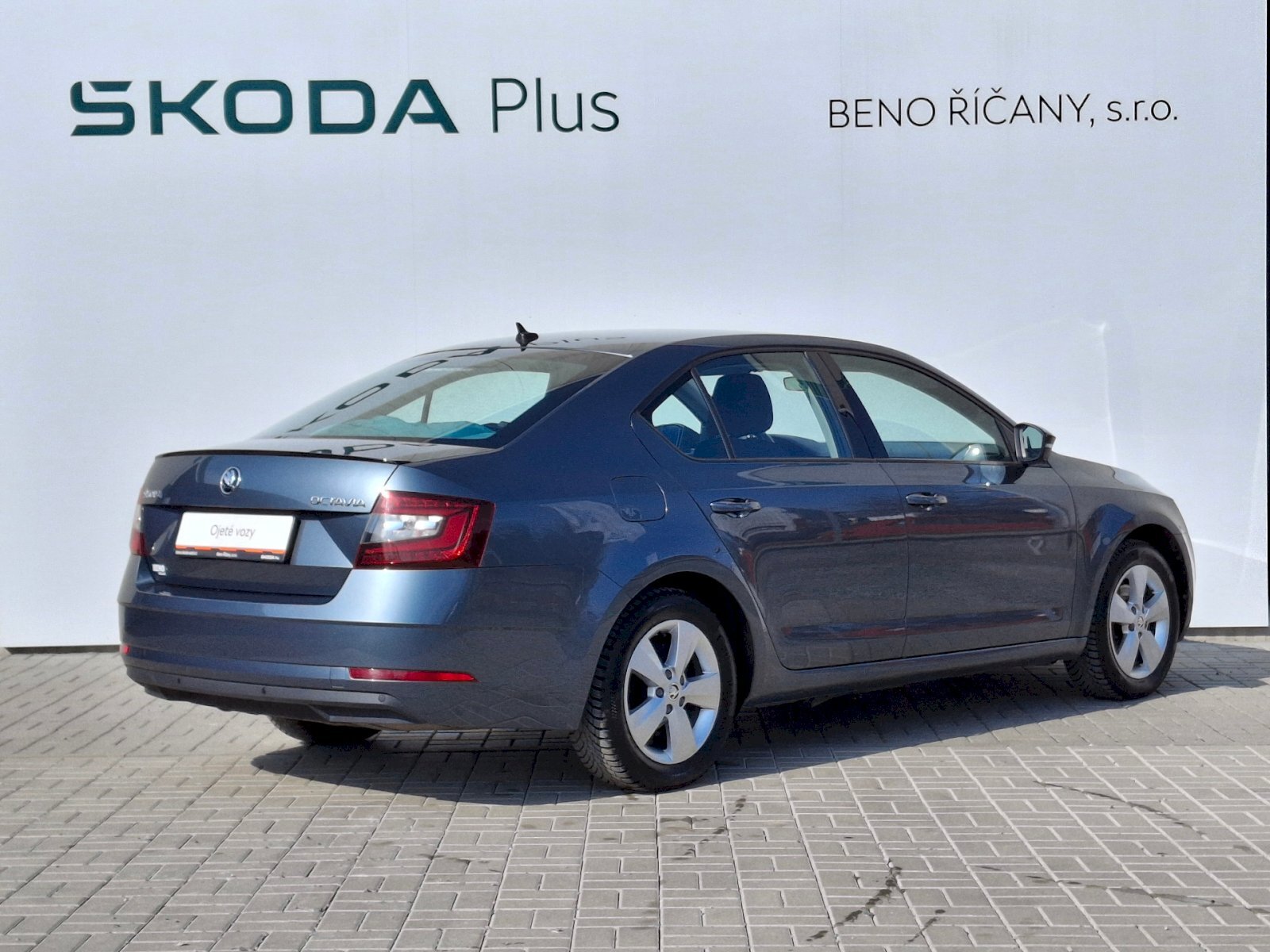 Škoda Octavia Sedan / Limuzína 1,5 l 110 kw