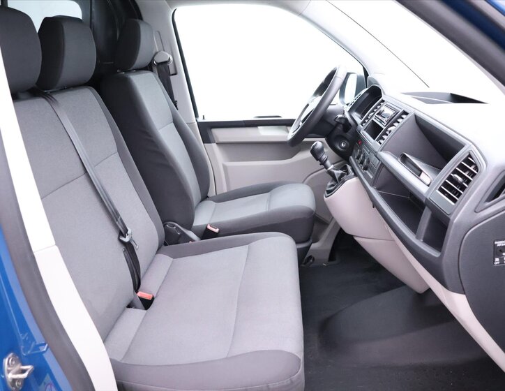 Volkswagen Transporter Skříň 2,0 l 75 kw