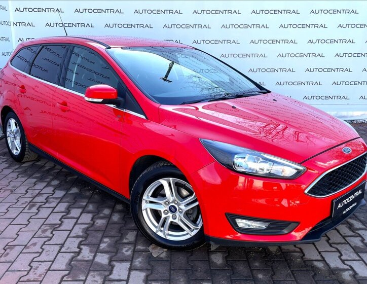 Ford Focus Kombi 999,0 92 kw