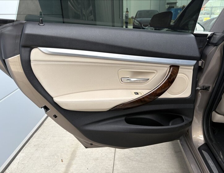 BMW Řada 3 Liftback 3,0 l 230 kw