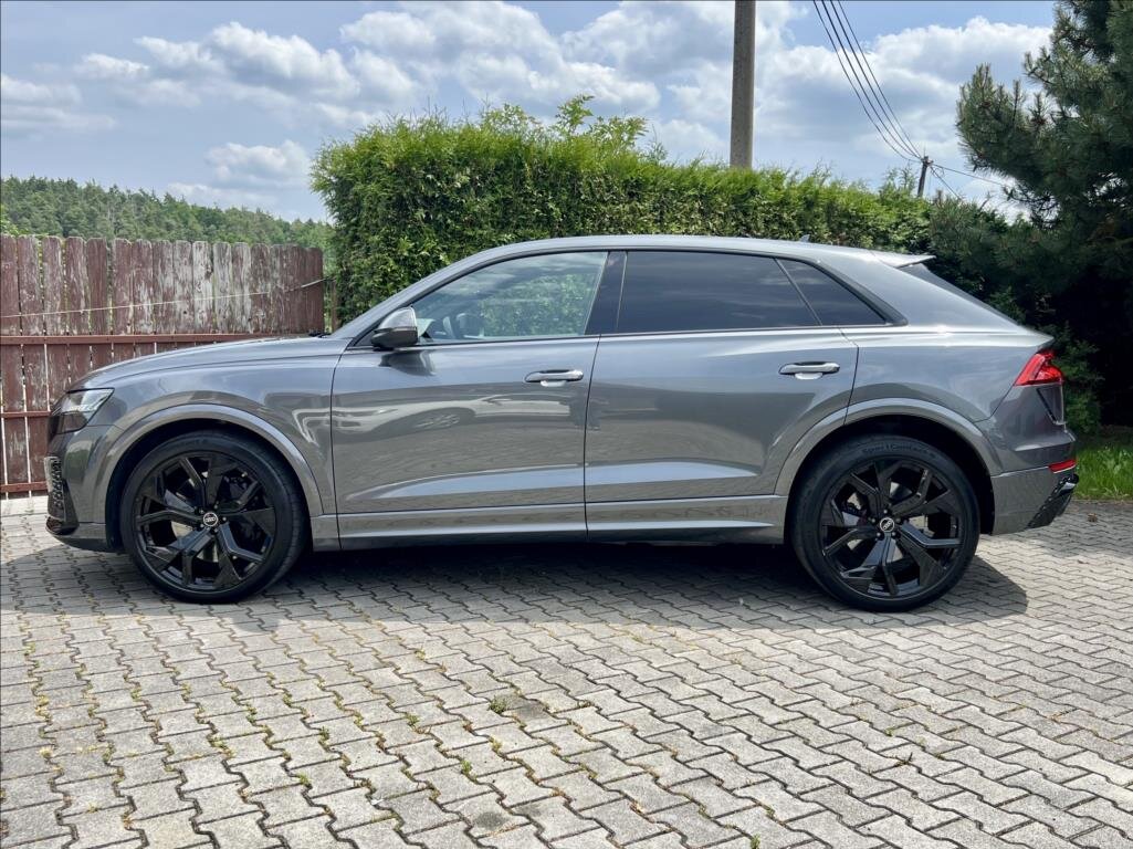 Audi RS Q8 SUV / Terénní 4,0 l 441 kw
