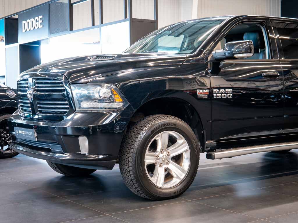Dodge RAM Pick-up 5,7 l 286 kw
