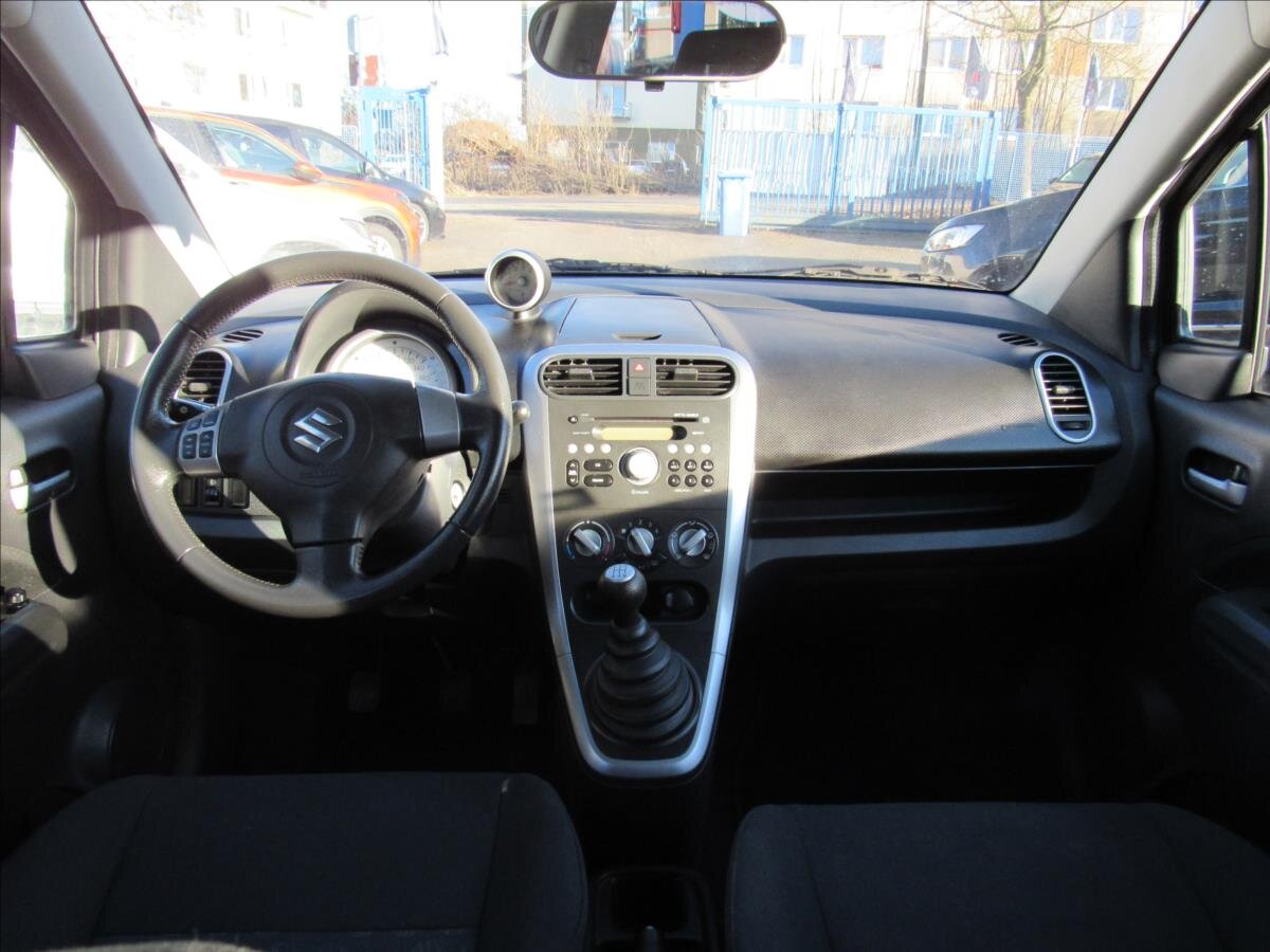 Suzuki Splash Hatchback 996,0 48 kw