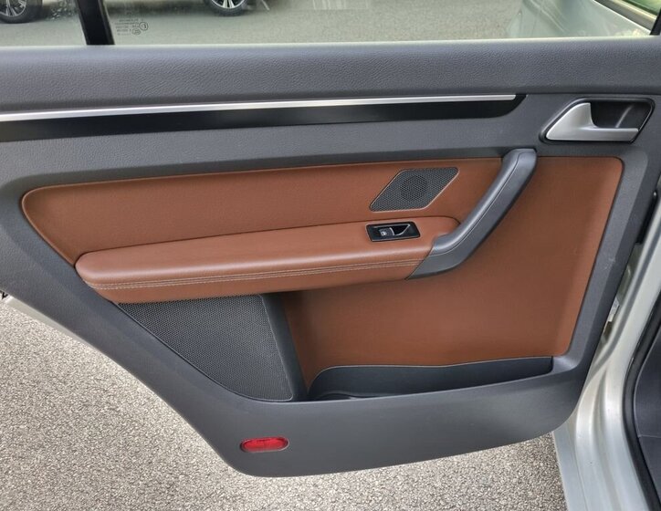 Volkswagen Touran 20