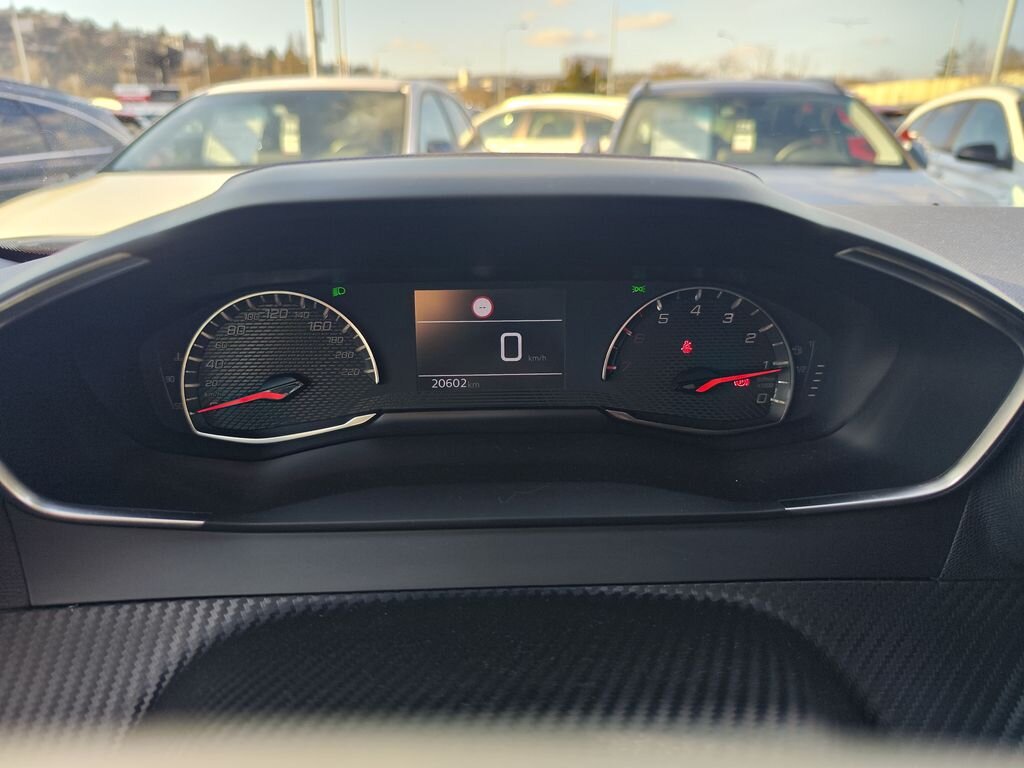 Peugeot 2008 Hatchback 1,2 l 74 kw