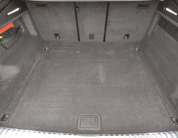 Audi Q8 SUV / Terénní 3,0 l 210 kw