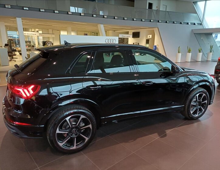 Audi Q3 SUV 2,0 l 142 kw