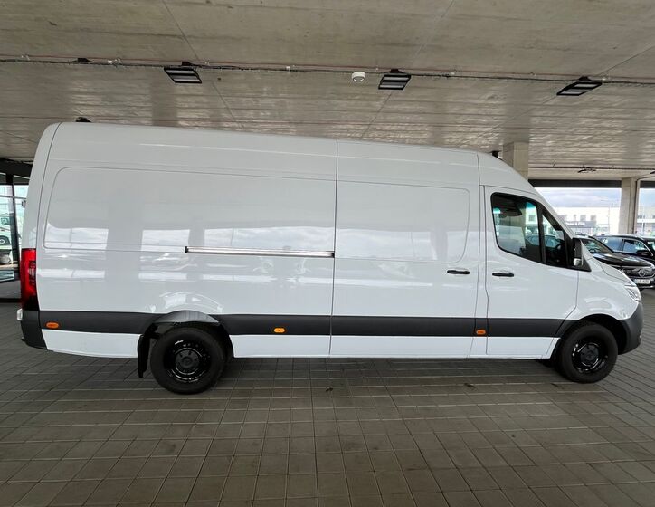 Mercedes-Benz Sprinter 4