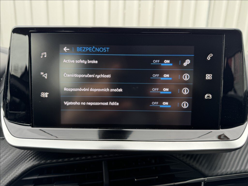 Peugeot 2008 SUV / Terénní 1,2 l 96 kw